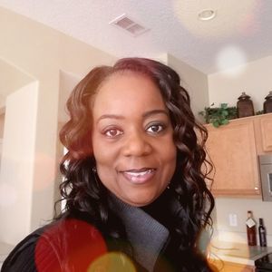 Meet your Posher, Dana